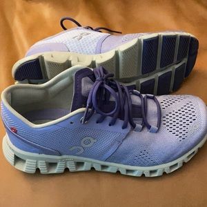 On Cloudswift lavender and grey shoe